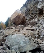 В Саяногорске введен режим ЧС из-за угрозы падения скал