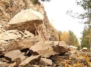 Хакасавтодор решил, как устранить последствия камнепада в Саяногорске