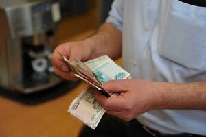 В Хакасии "дизельный" мошенник обманул двух мужчин