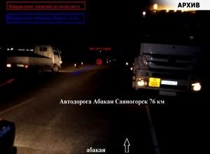 На трассе Абакан — Саяногорск велосипедист столкнулся с грузовиком