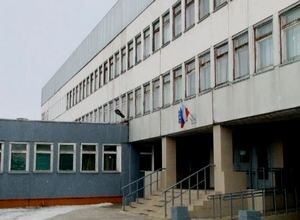 В школах Саяногорска обновляют окна и мебель