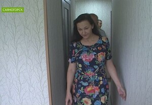 РУСАЛ помог отремонтировать квартиру лишенной зрения жительнице Саяногорска