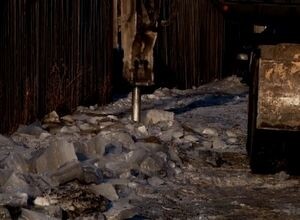 В Саяногорске на Ай-Дае ликвидируют ледяной затор