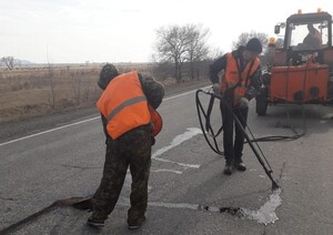 В Хакасии продолжаются весенние дорожные работы