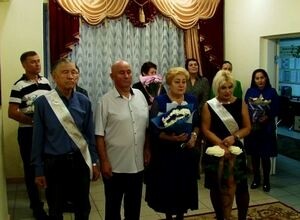В Саяногорске чествовали сапфировых юбиляров супружеской жизни