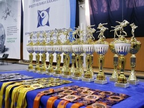 Борцы Хакасии взяли 10 медалей всероссийских соревнований в Абакане