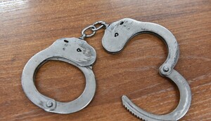 Жительница Абакана задержана за кражу золотого кольца в маркетплейсе