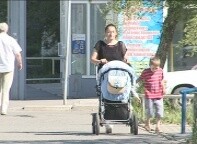 В Саяногорске горе-мамаша бросила ребенка в закрытой квартире
