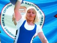 Мастер по гиревому спорту из Саяногорска завоевала золото и серебро престижного турнира