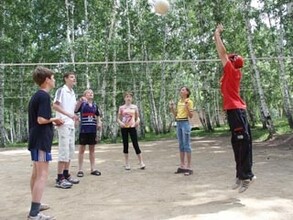 Дети саяногорских русаловцев открыли летний оздоровительный сезон