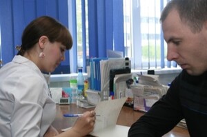Трое сотрудников филиала «РУСАЛ Медицинский Центр» в Саяногорске награждены медалями