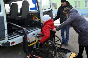 Для детей-инвалидов в Хакасии приобрели оборудованные автобусы