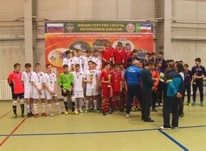 В Саяногорске закончился турнир СФО по мини футболу