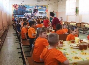 Как завтракают в школьных столовых Саяногорска