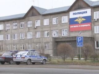 В Саяногорске отдел по вопросам миграции провел акцию «Госуслуги – проще, чем кажется!»