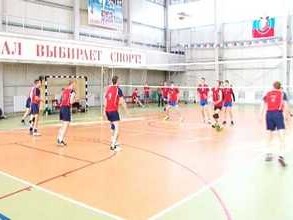 Турнир Якибчука в Саяногорске выиграли команды СФУ и «Тортуга»