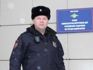В Саяногорске мужчину ограбили по банальному сценарию