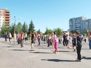 Новинка спортивного лета 2013 – зарядка выходного дня, пользуется популярностью у горожан