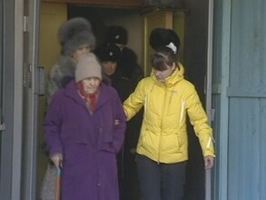 В Саяногорске внучка оставила родную бабушку без жилья