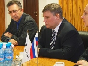 Деловой завтрак с алюминиевой тематикой