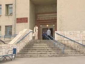 С июля поликлиники Хакасии будут работать в две смены