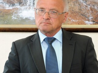 Директор МЖФ Абакана Василий Хамин получил медаль от главы Хакасии