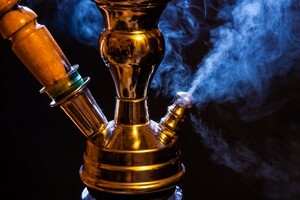 Курение кальяна