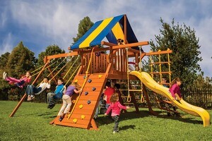 Саяногорск Инфо - Какой должна быть игровая площадка - playground.jpg