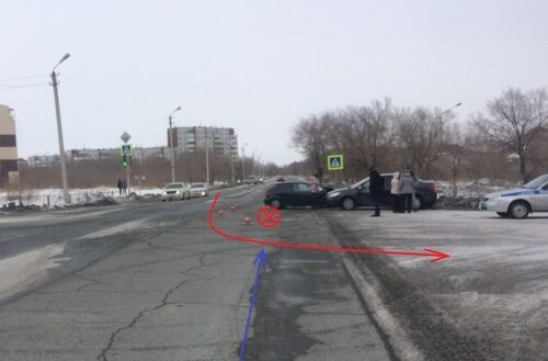В Саяногорске женщина на иномарке устроила ДТП, в котором пострадал мужчина