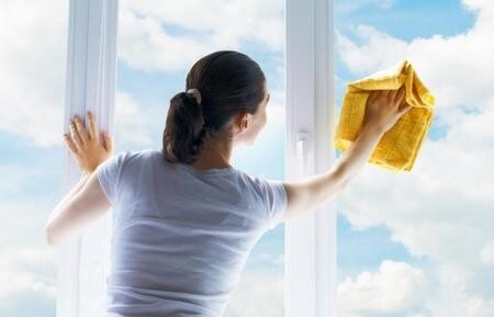Саяногорск Инфо - Весенний бум на мытье окон в Санкт-Петербурге - cleaning1.jpg