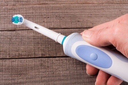Саяногорск Инфо - Электрическая зубная щетка Oral-B - brush.jpg