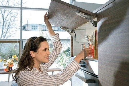 Саяногорск Инфо - Подъемные механизмы для кухонных шкафов - kitchen.jpg