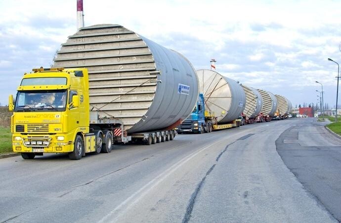 Саяногорск Инфо - 3 сложности при перевозке негабаритных грузов, решаемые профессионально - cargo.jpg