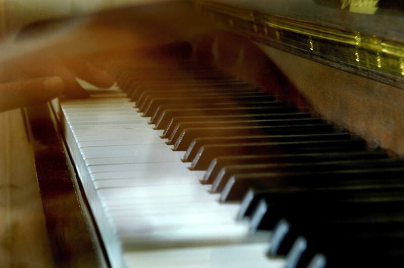 Саяногорск Инфо - Как быстро научиться играть на пианино? - piano.jpg