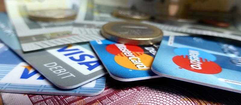 Саяногорск Инфо - Как выбрать наиболее выгодные банковские продукты: кредиты, дебетовые карты - cards.png