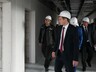 Глава Хакасии осмотрел ход строительства детской поликлиники в Черногорске