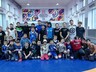 Участник СВО провел мастер-класс с борцами из спортшколы олимпийского резерва Хакасии