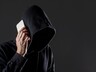 Житель Саяногорска поверил аферистам и потерял почти 800 тысяч рублей