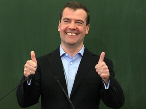 Медведев перенёс выходные с январских праздников