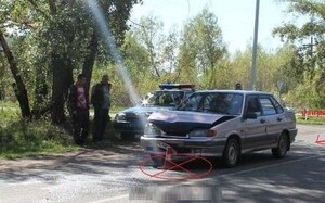 В Хакасии пенсионерка на иномарке вылетела на главную дорогу и врезалась в «Ладу»