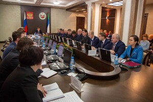 Валентин Коновалов представил новую структуру исполнительных органов власти республики