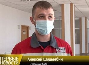 Металлургов Саяногорска прививают от коронавируса прямо на работе