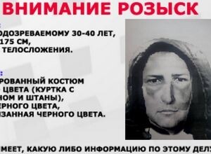 Полицейские Саяногорска ищут мужчину эксгибициониста