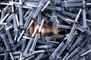 В Саяногорске осуждена молодая пара, которая устроила в квартире притон для дезоморфинщиков
