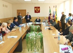 Саяногорцев наградили за хорошую работу в избирательной системе