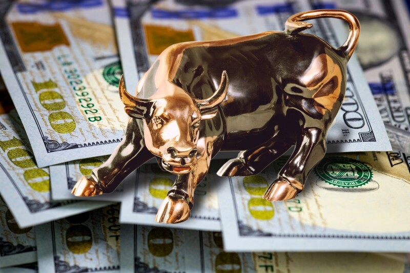 Саяногорск Инфо - Отзыв о BusinessInvestorGroup. Можно в 50 лет начать зарабатывать на фондовом рынке? - shutterstock_1722538372.jpg