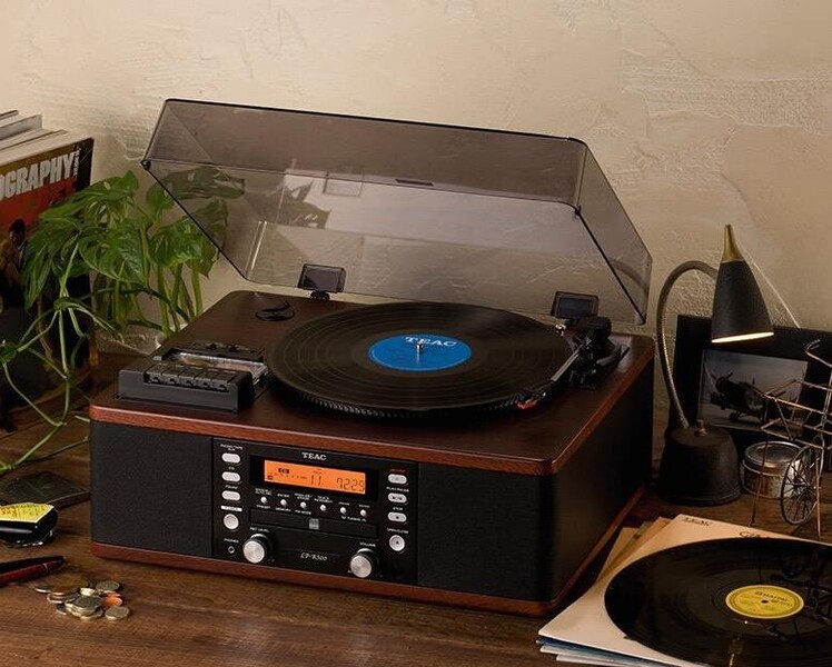 Саяногорск Инфо - Проигрыватели винила - vinil.jpg