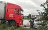 В Хакасии парни на легковушке врезались в фуру