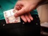 Жительницу Саяногорска обворовала дальняя родственница