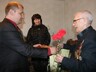 В Саяногорске ветеранов поздравляют добровольцы